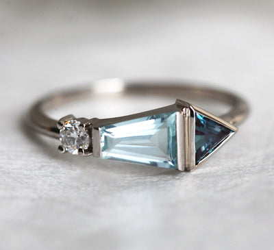 Trapezoid-Cut Light Blue Aquamarine Cluster Ring with one Triangle-Cut Alexandrite and a Round White Diamond