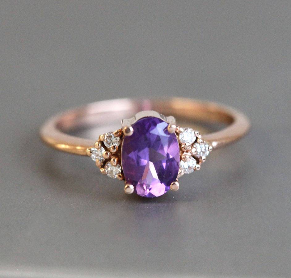 Oval Amethyst Ring Set with Side Round White Diamonds