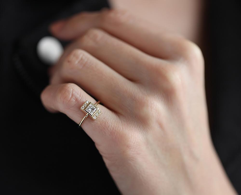 Unique Princess Cut White Diamond Engagement Ring with Side Round White Diamonds