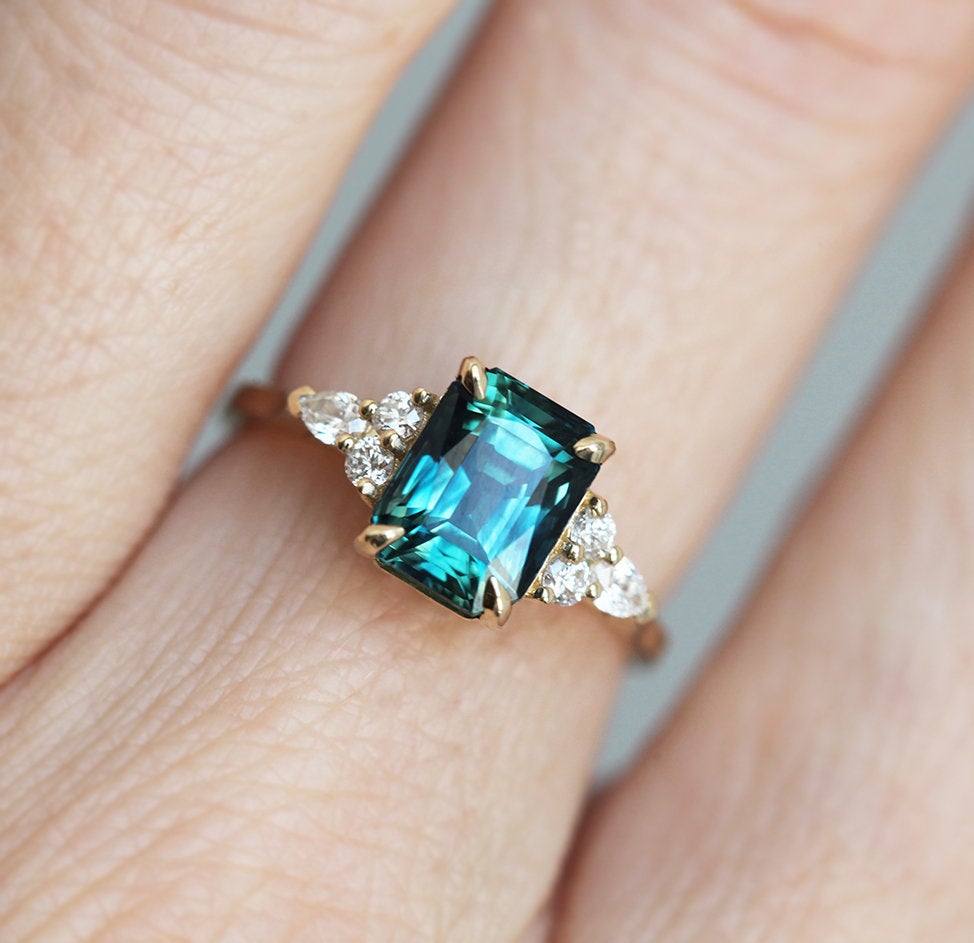 Ekta Sapphire Diamond Ring – Capucinne