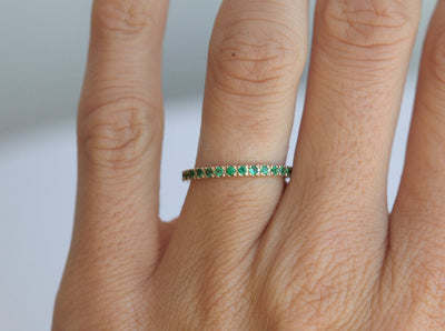 Half Eternity Round Emerald, Yellow Gold Wedding Ring