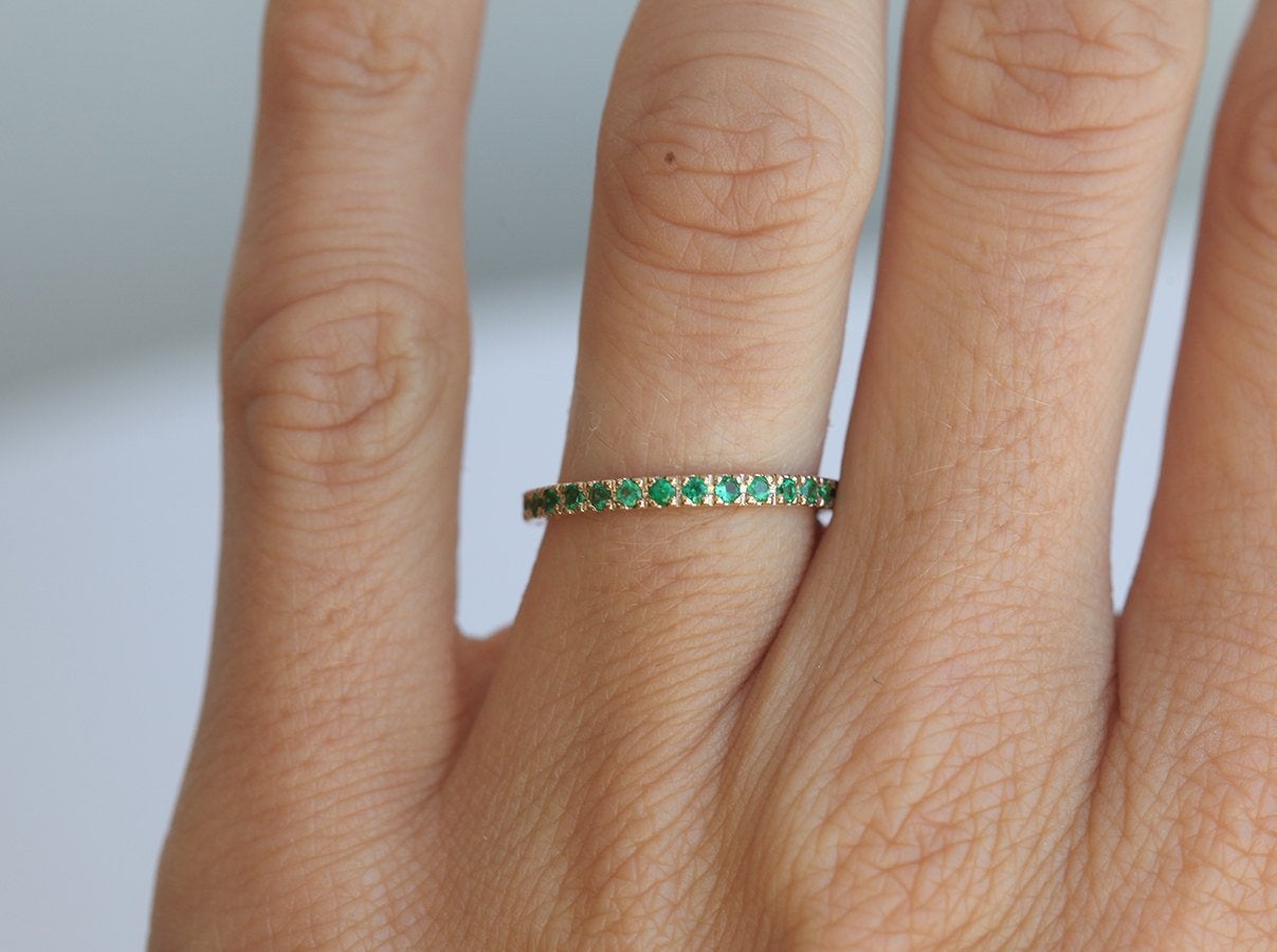 Half Eternity Round Emerald, Yellow Gold Wedding Ring