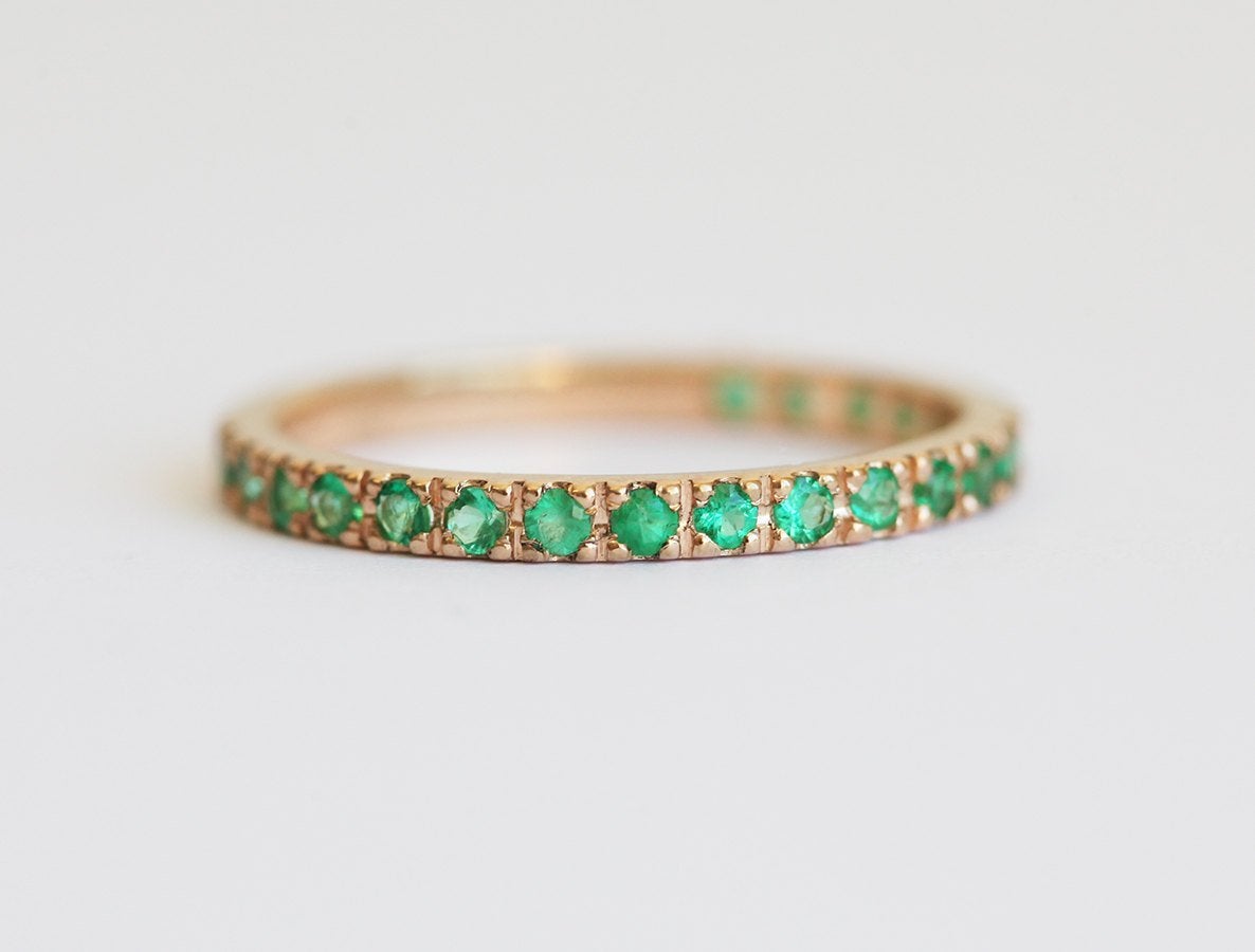 Half Eternity Round Emerald, Yellow Gold Wedding Ring