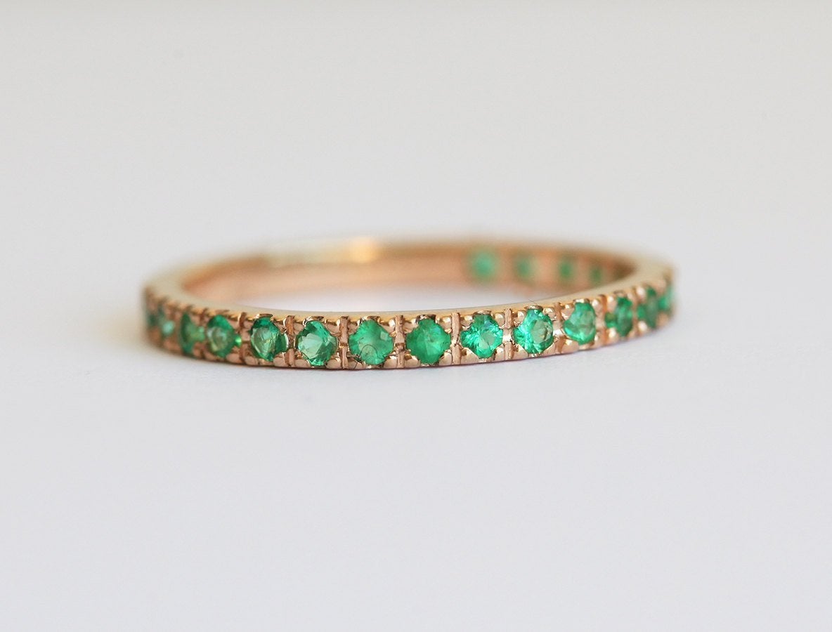 Half Eternity Round Emerald, Yellow Gold Wedding Ring