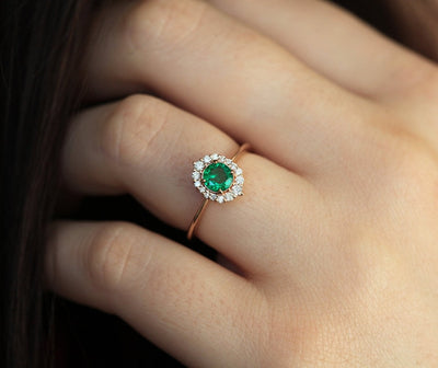 Round Emerald Halo Ring with Side White Diamonds