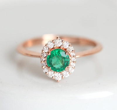 Round Emerald Halo Ring with Side White Diamonds