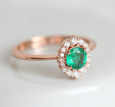 Round Emerald Halo Ring with Side White Diamonds