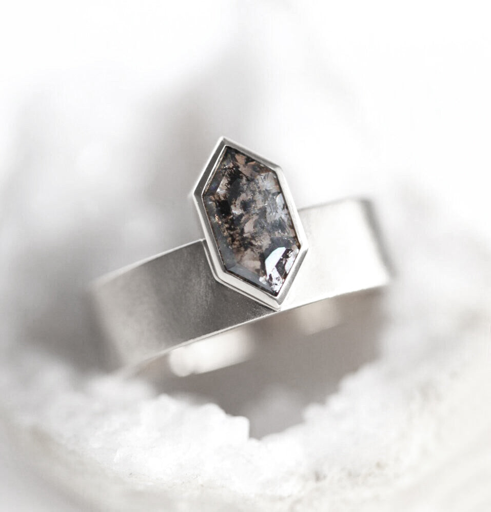 Evangeline Hexagon Diamond Ring Set-Capucinne