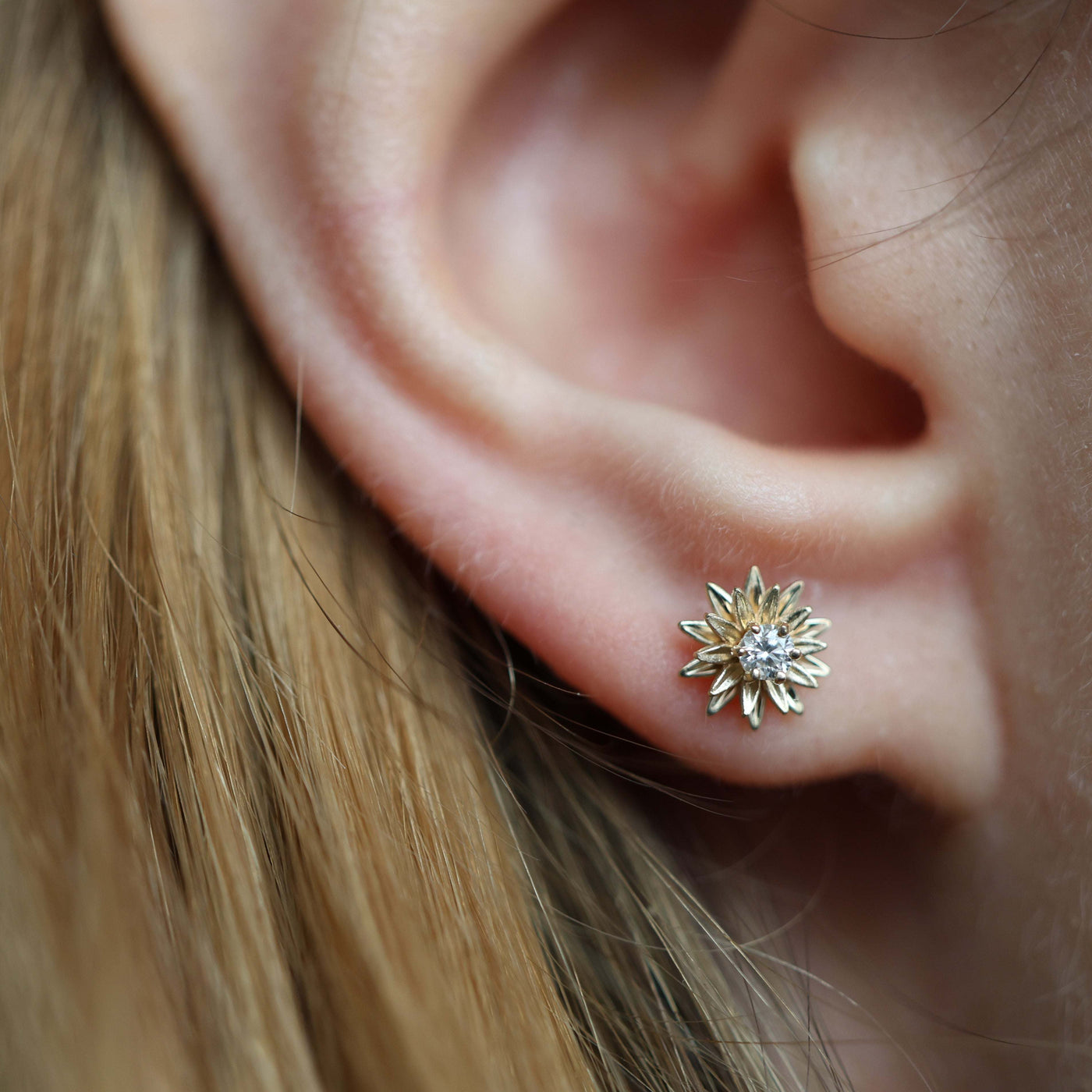 Floral round white diamond stud earrings