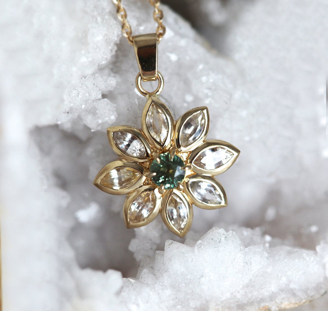 Round green sapphire necklace with white sapphire side stones