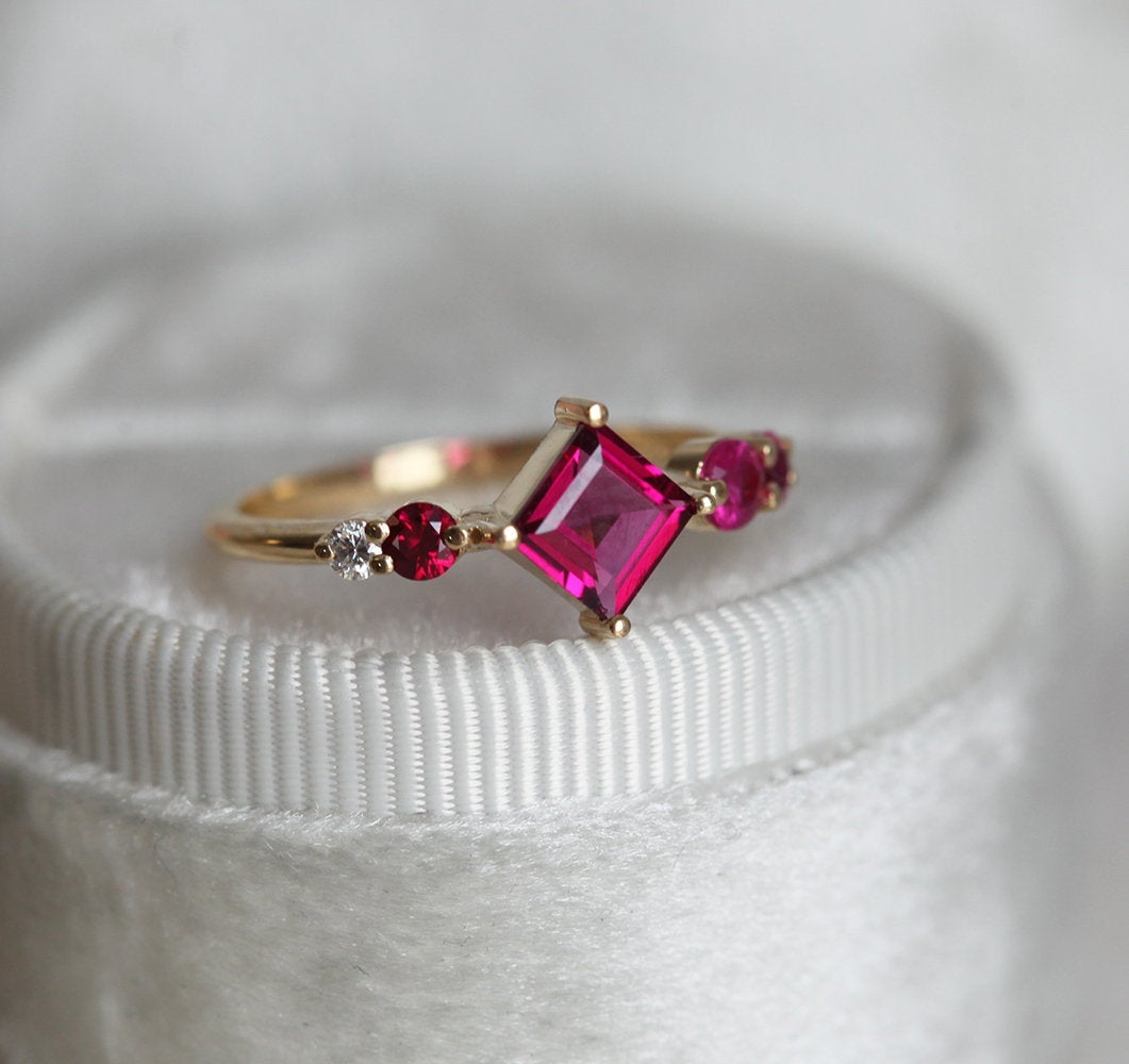 Pink Princess-Cut Tourmaline Cluster Ring with Side White Diamonds and Rubies