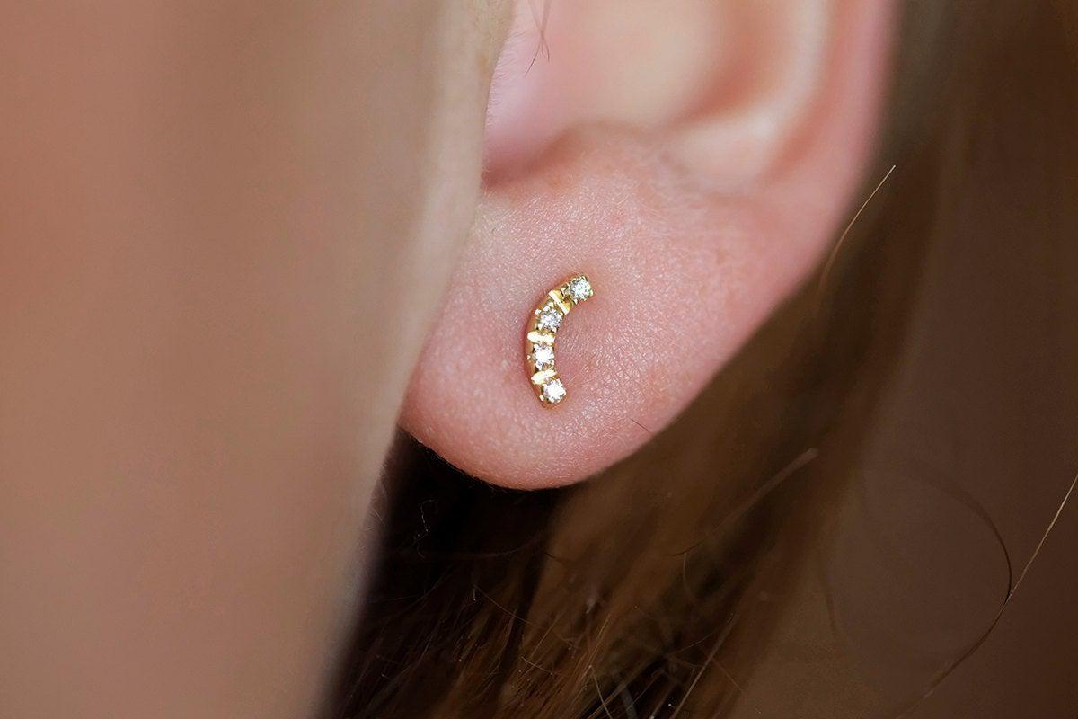 Gold bar with round white diamonds stud earrings