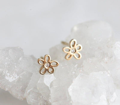 Round diamond stud floral gold earrings