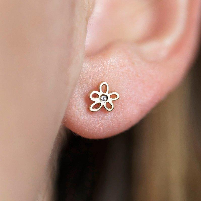 Round diamond stud floral gold earrings