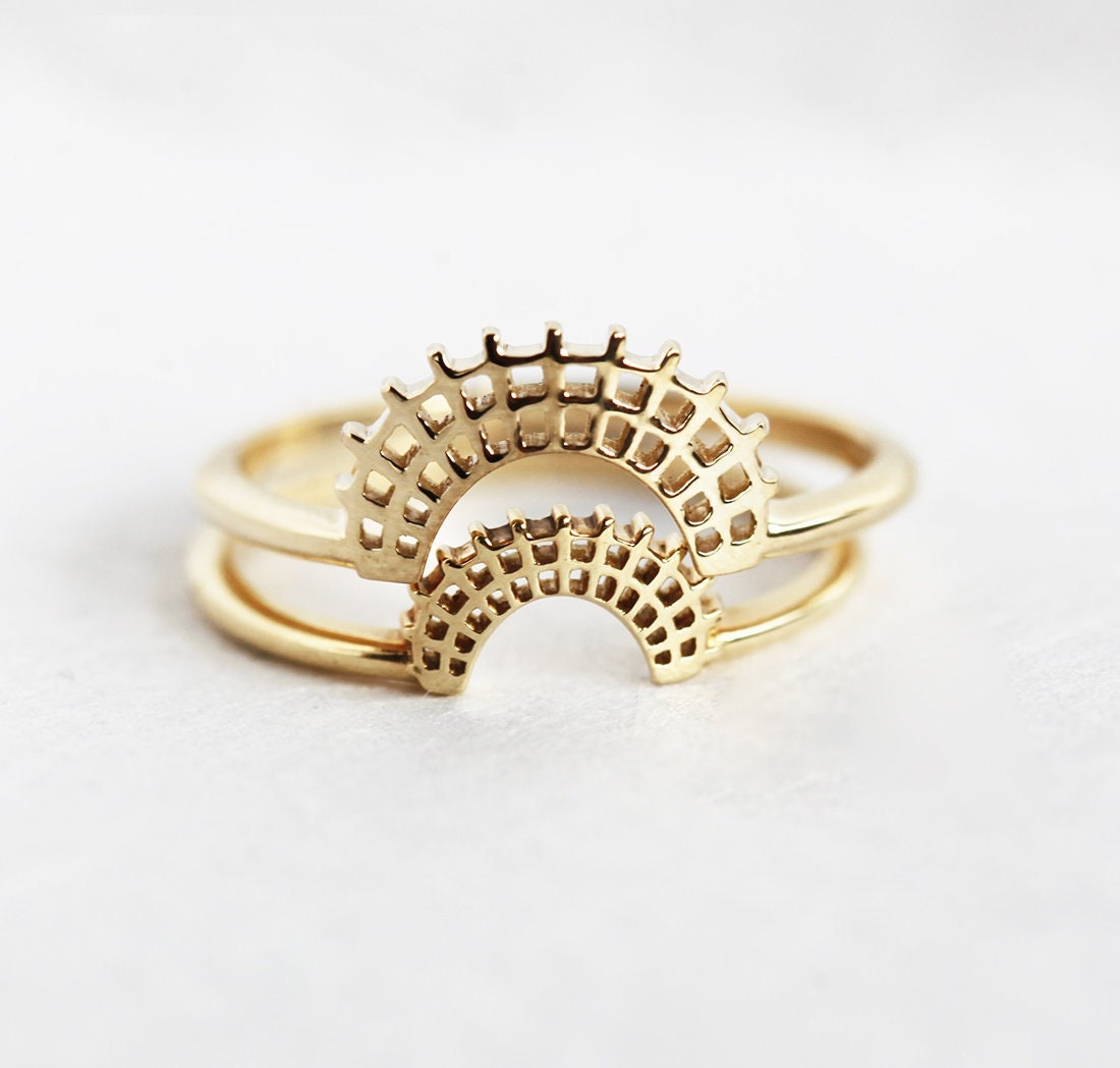 Gold Curved Lace Band, Gold Matching Band-Capucinne