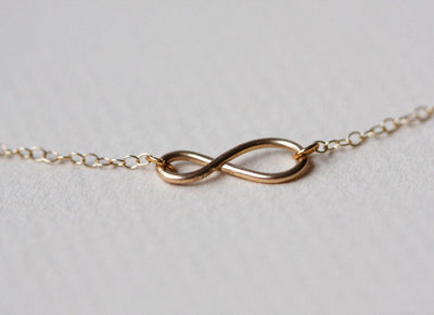 Gold infinity necklace