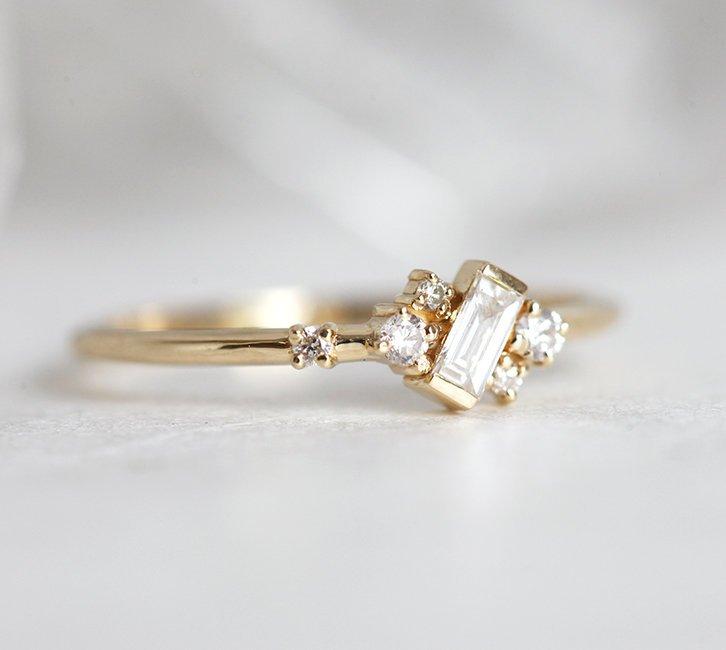 Baguette White Cluster Diamond with Side Round White Diamonds