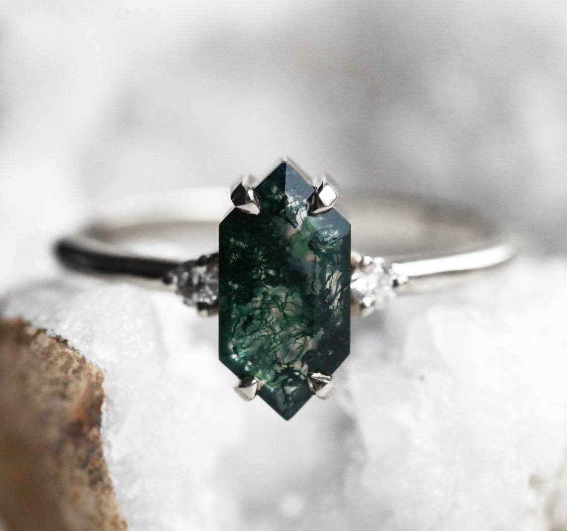 Hexagon Moss Agate, Platinum Ring Set with 2 Side White Diamonds