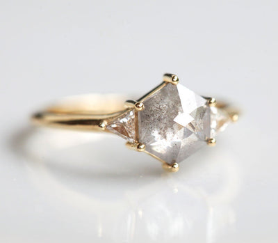 Hexagon Salt Pepper Ring With Side Triangle White Diamonds