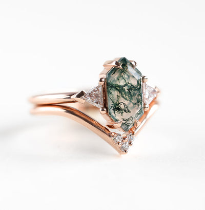 Hexagon moss agate ring set with diamonds, featuring hexagon-cut moss agate and triangle brilliant-cut white diamonds.