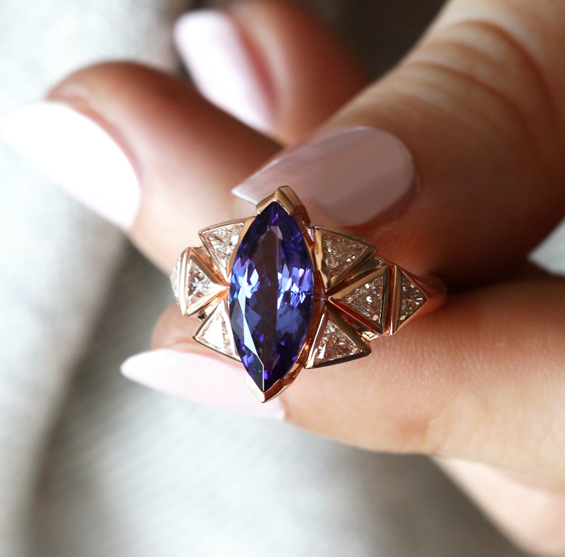 Bicolor Marquise-Cut Tanzanite Cluster Ring with Trillion-Cut White Diamonds