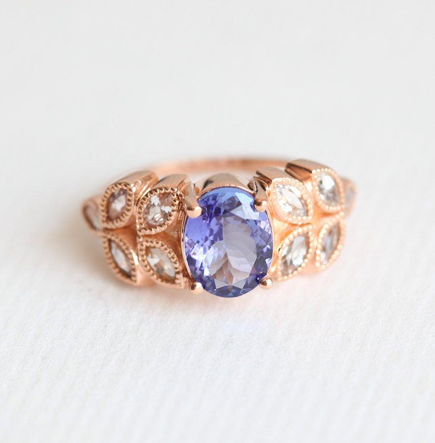 Vintage Design Violet Blue Oval Tanzanite Ring with Marquise-Cut White Diamonds