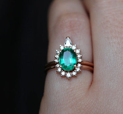 Janice anillo de Esmeralda ovalada