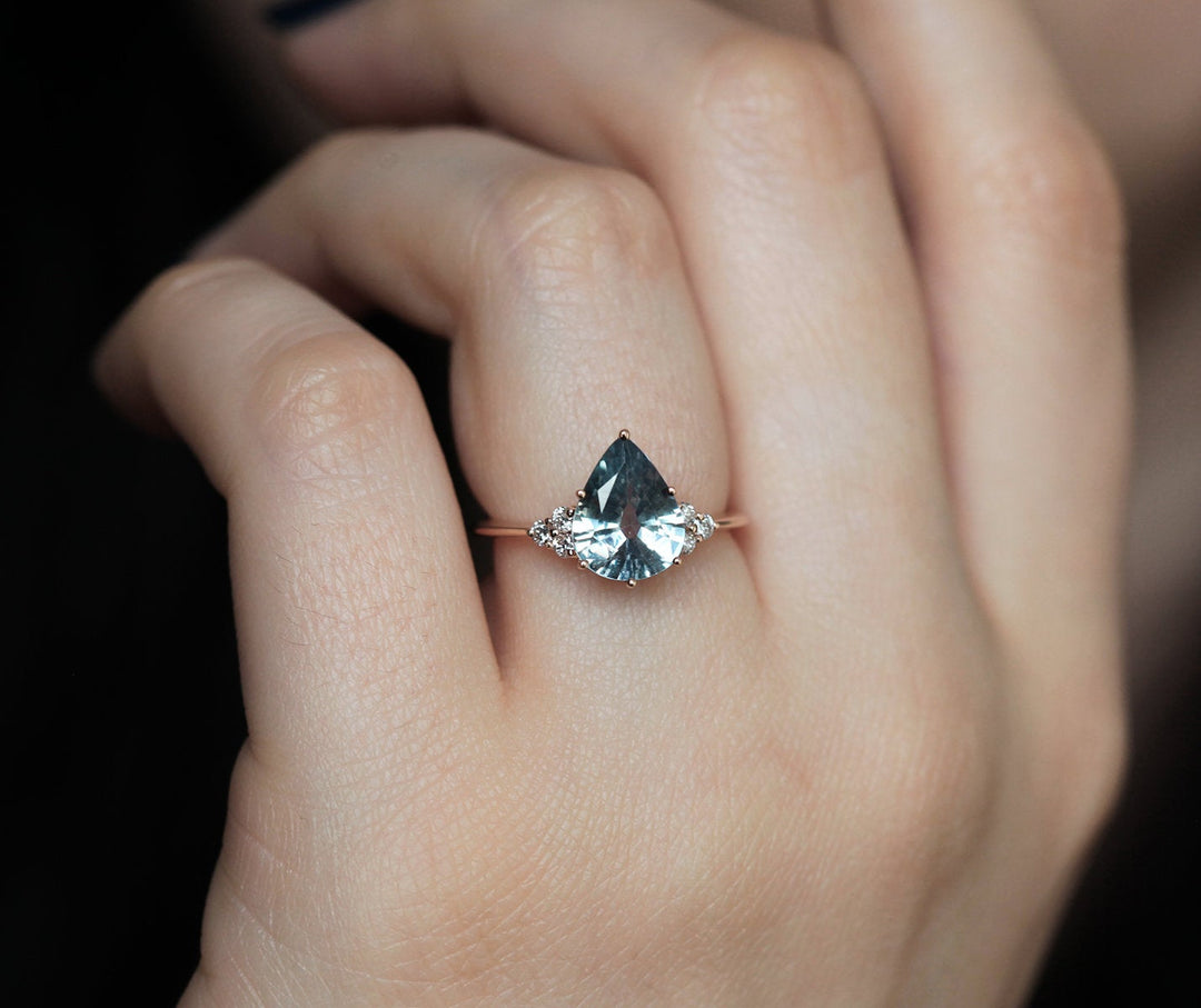 Blue sapphire pear shaped engagement rings online