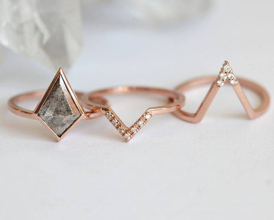 Kite Salt & Pepper Diamond, Rose Gold Ring Set with Side White Round Diamonds