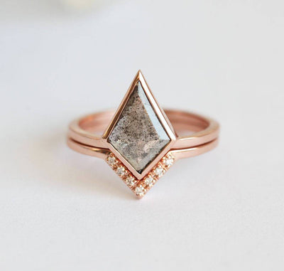 Kite Salt & Pepper Diamond, Rose Gold Ring Set with Side White Round Diamonds