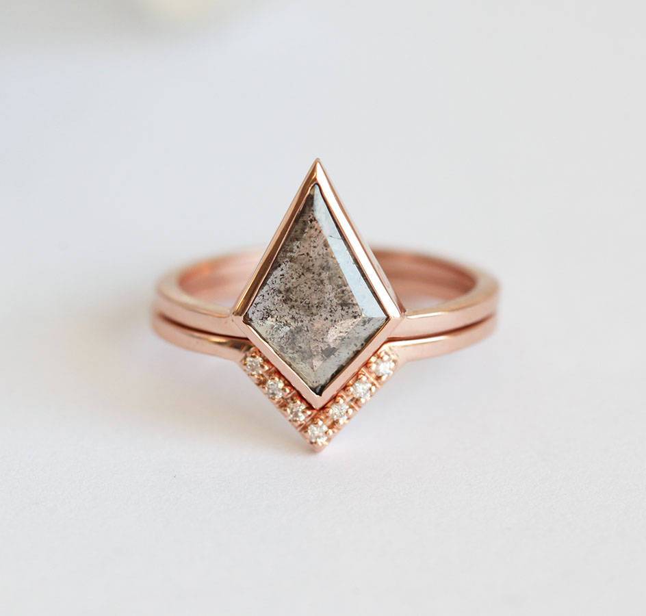 Kite Salt & Pepper Diamond, Rose Gold Ring Set with Side White Round Diamonds