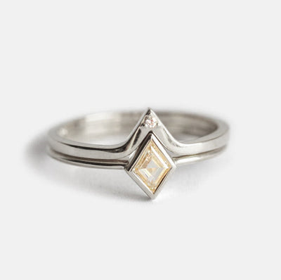 Kite White Diamond Solitaire Gold Ring with Diamond V-Band