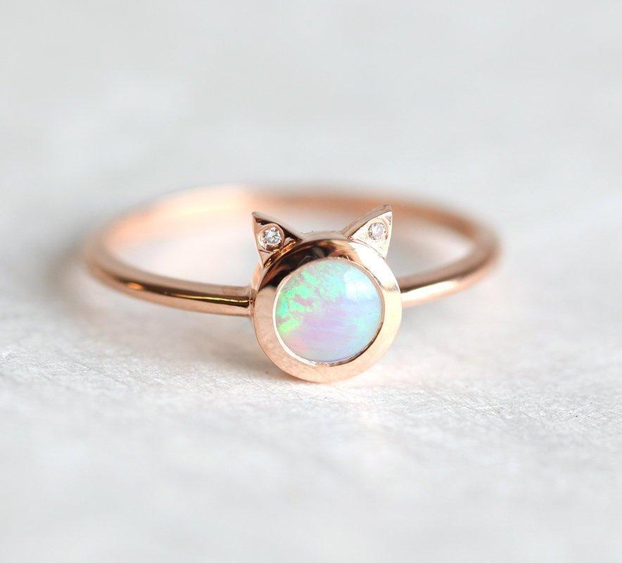White Round Opal Cat Rose Gold Ring