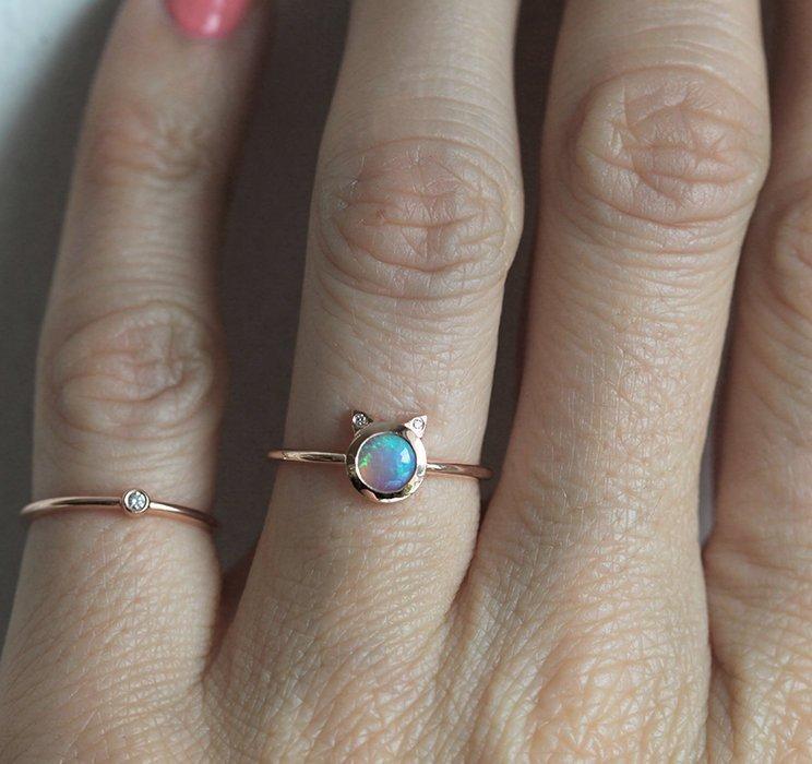 White Round Opal Cat Rose Gold Ring