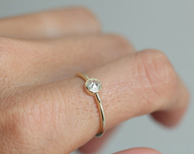 Simple Round White Diamond Bezel Gold Ring