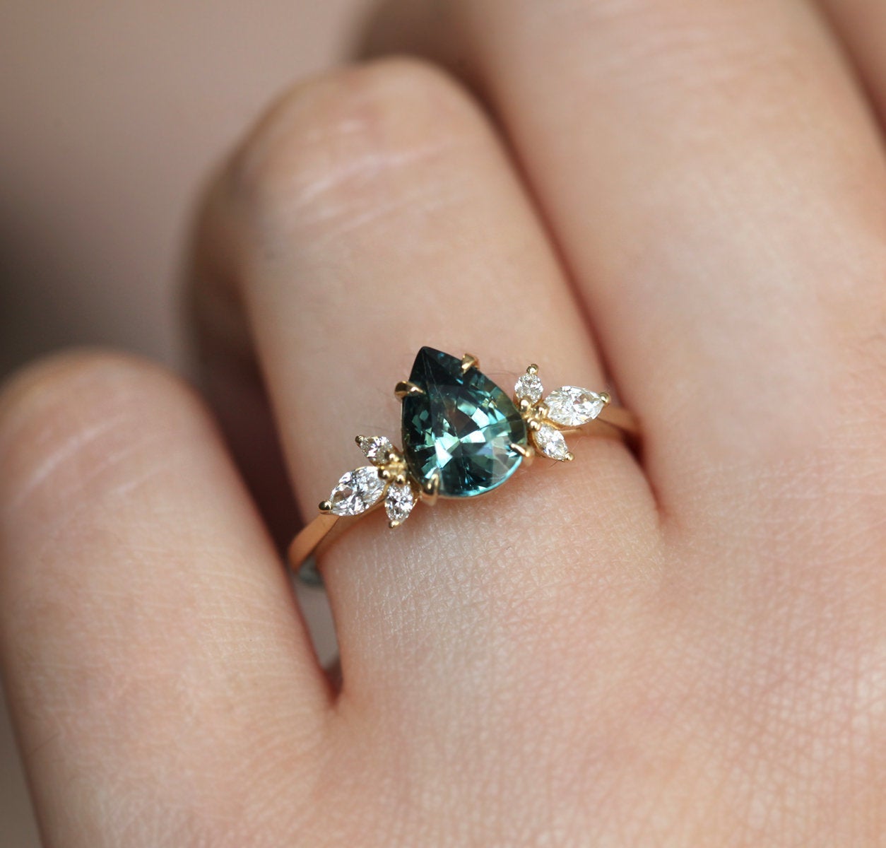 Leandra Sapphire Diamond Ring-Capucinne