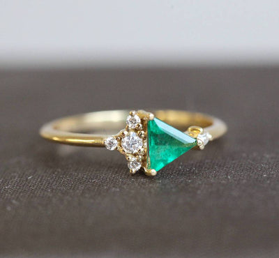 Triangle-Cut Emerald Cluster Ring with White Diamonds