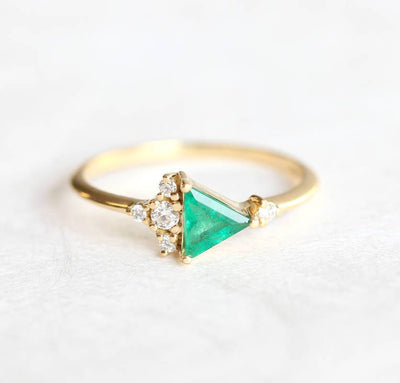 Triangle-Cut Emerald Cluster Ring with White Diamonds