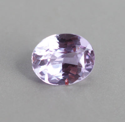 Loose oval-shaped lilac sapphire