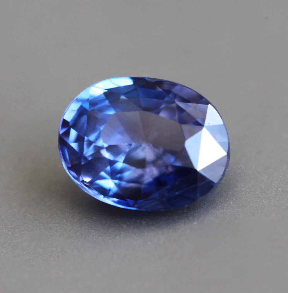 Loose oval-shaped blue violet sapphire