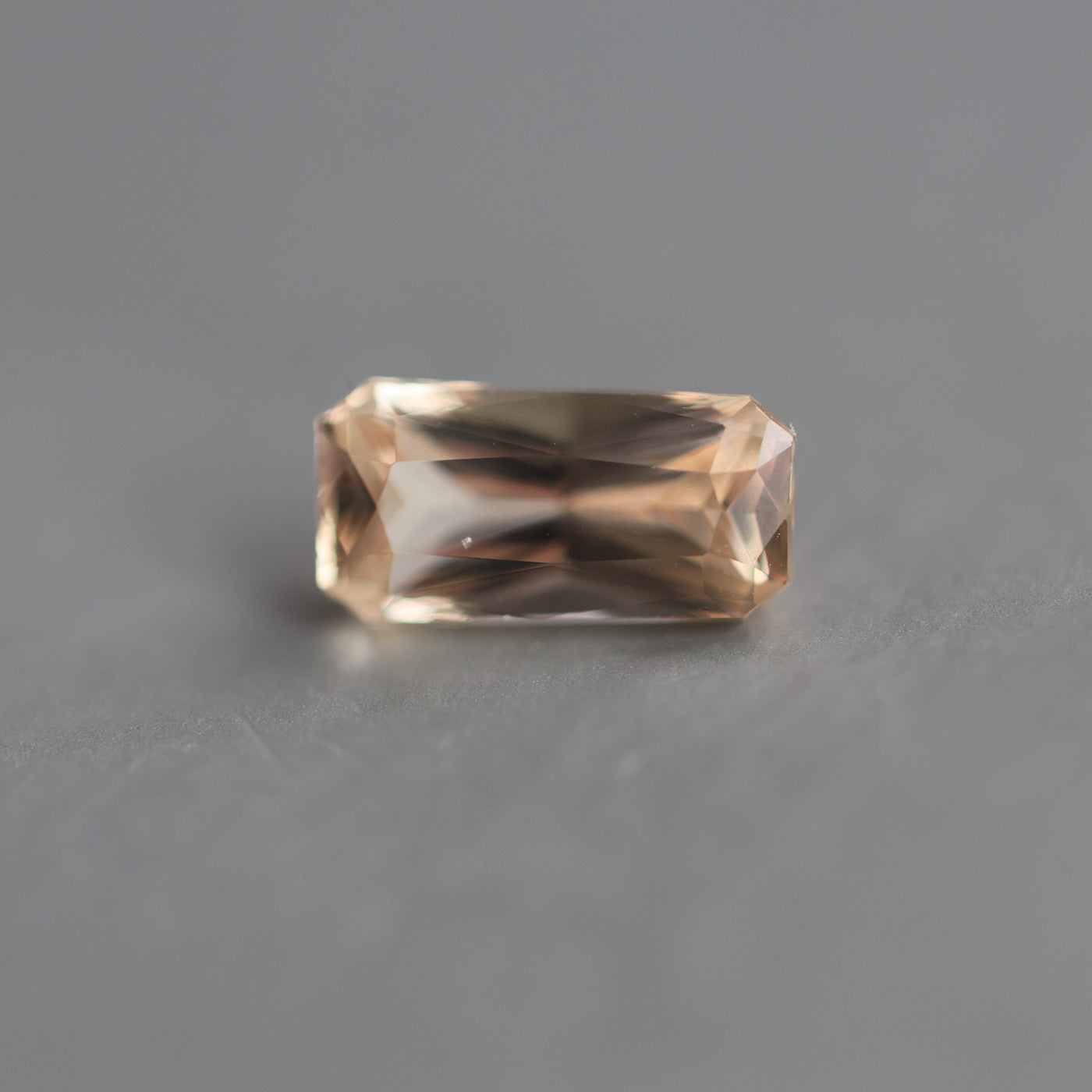 Loose octagon-shaped peach sapphire