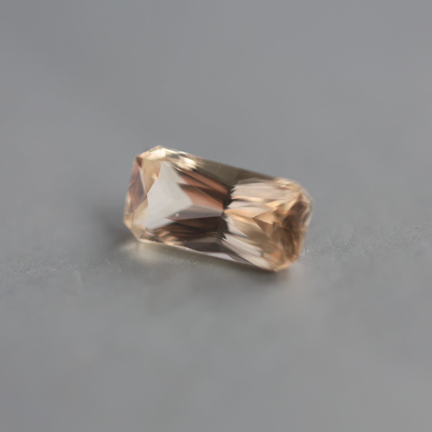 Loose octagon-shaped peach sapphire