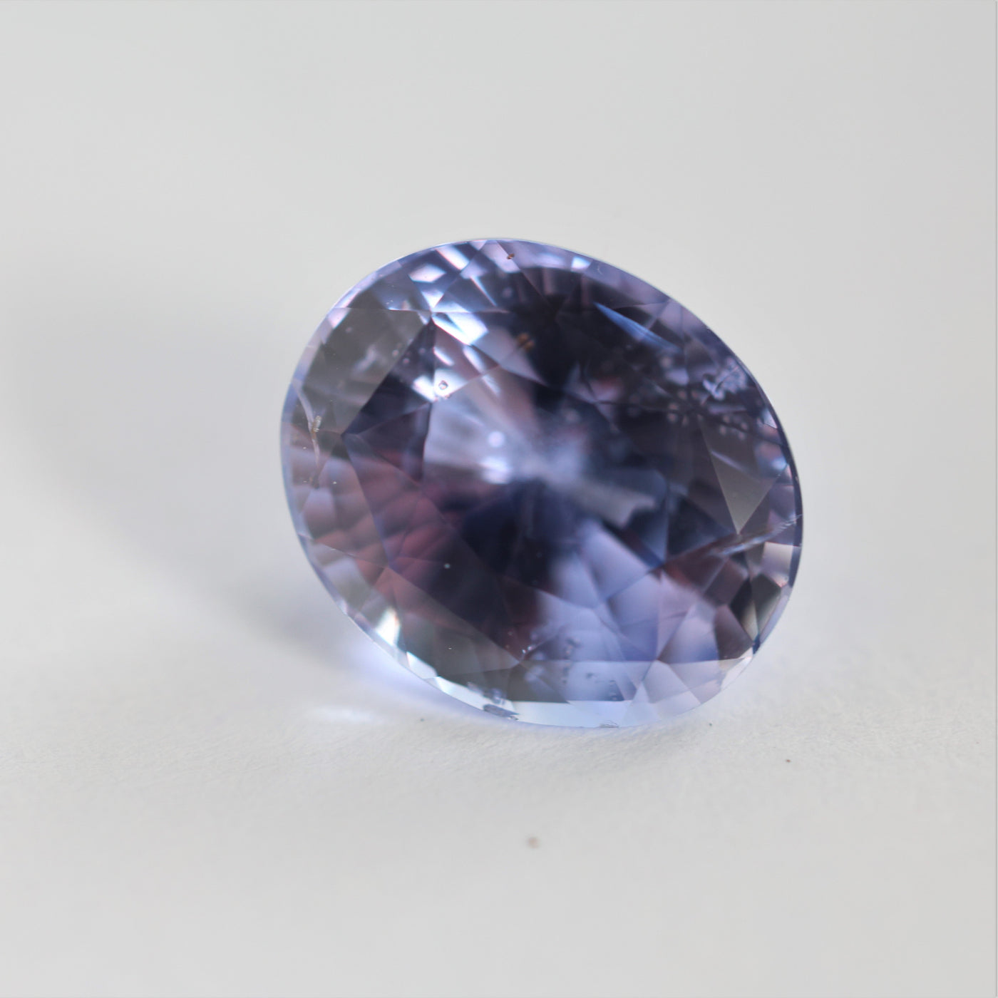 Loose oval-shaped purple sapphire settings