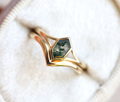 Hexagon Solitaire Moss Agate, Yellow Gold Ring With Chevron Band