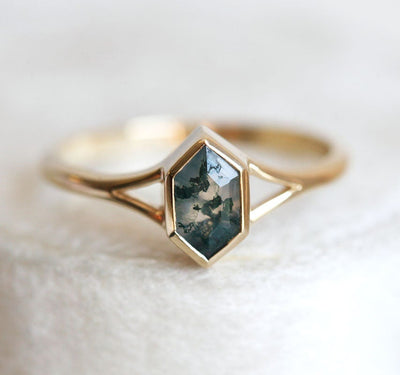 Hexagon Solitaire Moss Agate, Yellow Gold Ring With Chevron Band