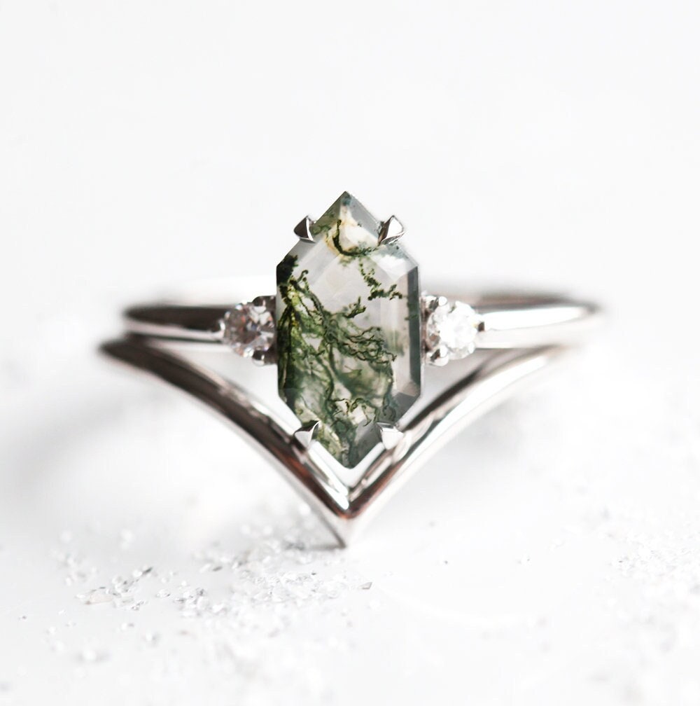Hexagon Moss Agate Ring with Side Round Diamonds and V-Shaped Band