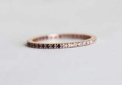 MICROPAVE DIAMOND ETERNITY RING WITH BLACK AND WHITE DIAMONDS-Capucinne