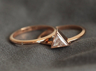 Maribel Triangle Diamond Ring-Capucinne