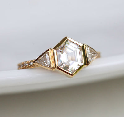 MEGAN HEXAGON RING-Capucinne