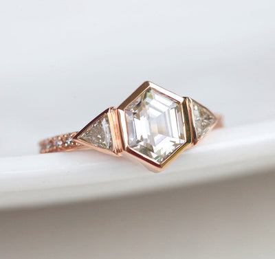 MEGAN HEXAGON RING-Capucinne
